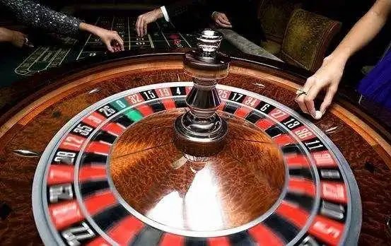Layar permainan Crazy Time di aplikasi mobile imbajp slot dengan pilihan taruhan yang jelas